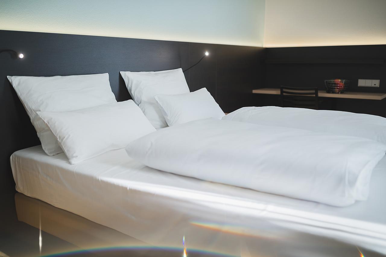 Hotel U7 Мецинген Екстериор снимка